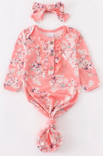 Load image into Gallery viewer, Aubrielle Baby Girl Gown Set
