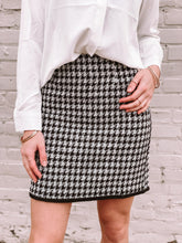 Load image into Gallery viewer, Amelie Houndstooth Skirt
