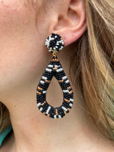 Load image into Gallery viewer, Black Beaded Earrings freeshipping - Belle Isabella Boutique
